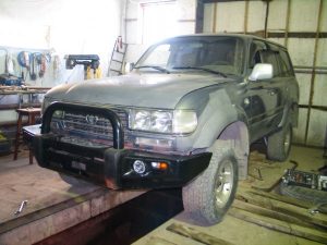силовой бампер на Toyota Landcruiser 80